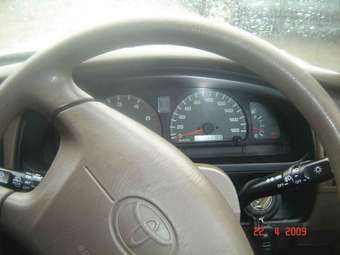 2000 Toyota Hilux Surf Pictures