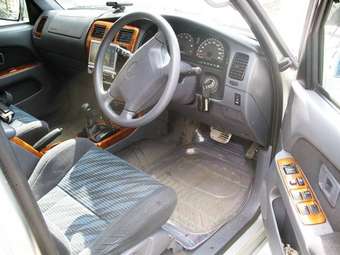 2001 Toyota Hilux Surf Photos