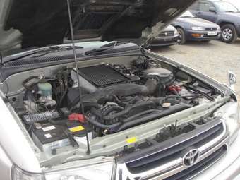 2001 Toyota Hilux Surf Pictures