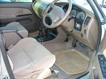 2001 Toyota Hilux Surf Photos