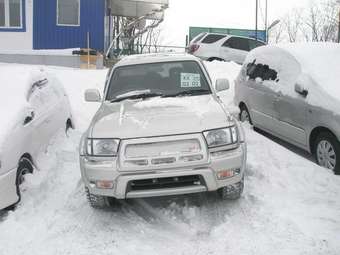 2002 Toyota Hilux Surf Pictures