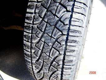 2002 Toyota Hilux Surf Photos