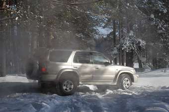 2002 Toyota Hilux Surf Pictures
