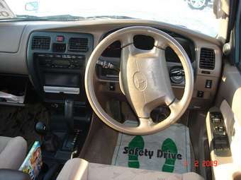 2002 Toyota Hilux Surf Pictures