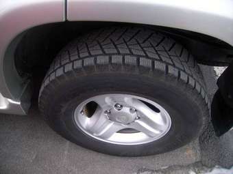 2002 Toyota Hilux Surf Pics