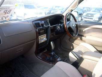 2002 Toyota Hilux Surf Photos