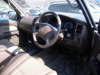 2002 Toyota Hilux Surf Images