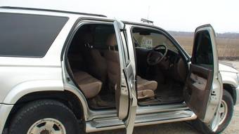 2002 Toyota Hilux Surf Pictures