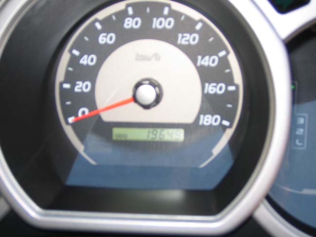 2003 Toyota Hilux Surf Photos