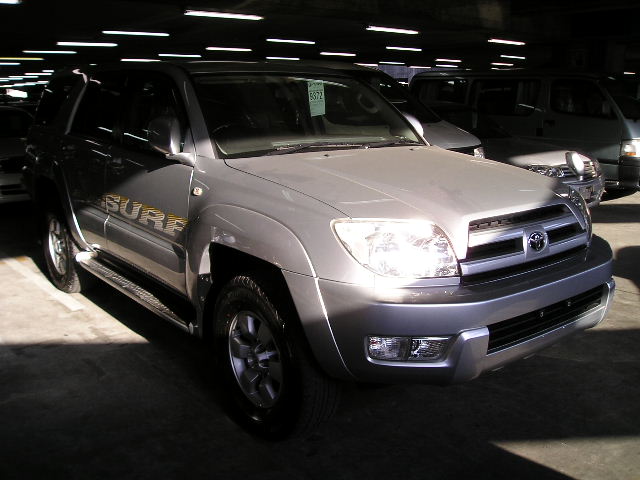 2003 Toyota Hilux Surf Photos