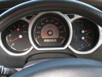 2003 Toyota Hilux Surf Pics