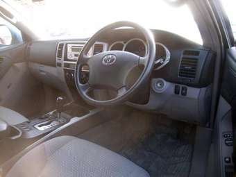 2003 Toyota Hilux Surf Photos