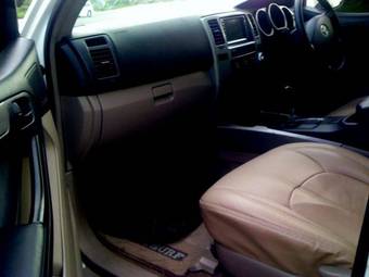 2003 Toyota Hilux Surf Images