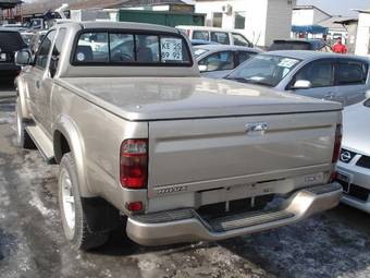 2004 Toyota Hilux Surf Images