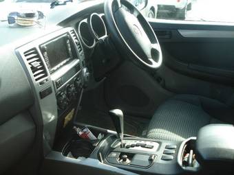 2004 Toyota Hilux Surf Photos