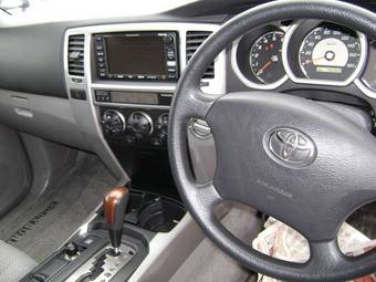 2004 Toyota Hilux Surf Pictures