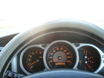 2004 Toyota Hilux Surf Pictures
