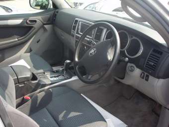 2005 Toyota Hilux Surf Photos