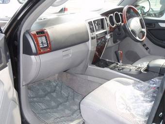 2005 Toyota Hilux Surf Photos