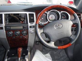 2005 Toyota Hilux Surf Photos