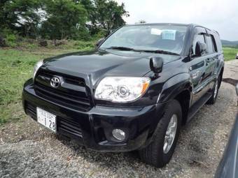 2005 Toyota Hilux Surf Photos