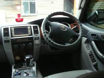 2005 Toyota Hilux Surf Photos