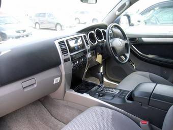 2005 Toyota Hilux Surf Images