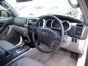 2005 Toyota Hilux Surf Pics