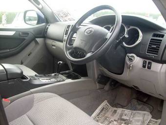 2006 Toyota Hilux Surf Photos