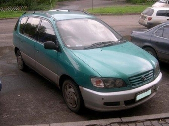 1996 Toyota Ipsum