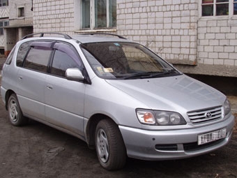 1996 Toyota Ipsum