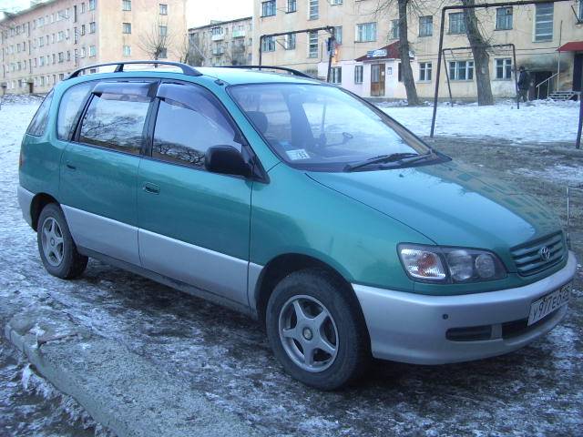 1996 Toyota Ipsum