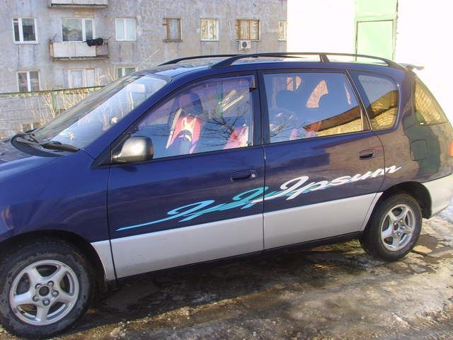1996 Toyota Ipsum
