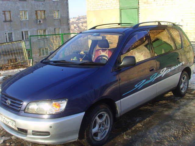 1996 Toyota Ipsum