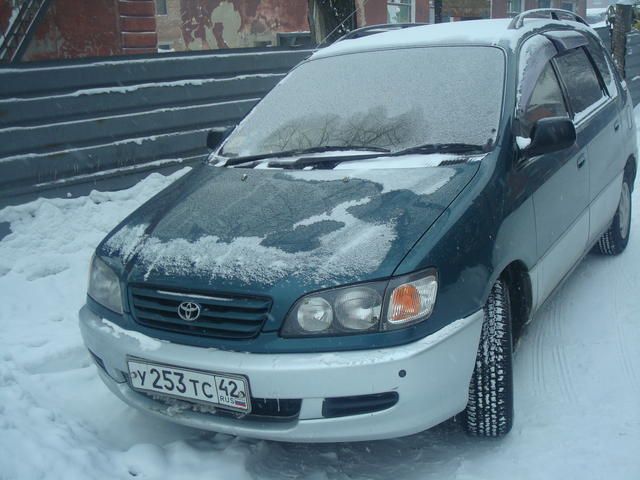 1996 Toyota Ipsum