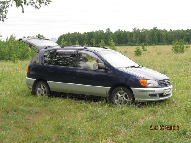 1996 Toyota Ipsum