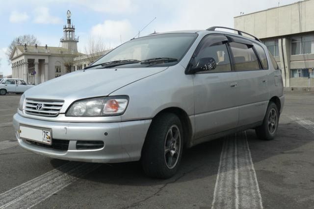 1996 Toyota Ipsum