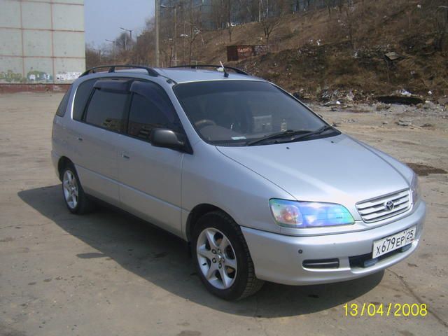 1996 Toyota Ipsum