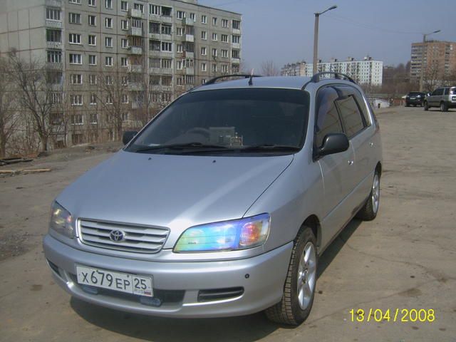 1996 Toyota Ipsum