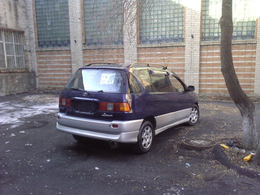 1996 Toyota Ipsum