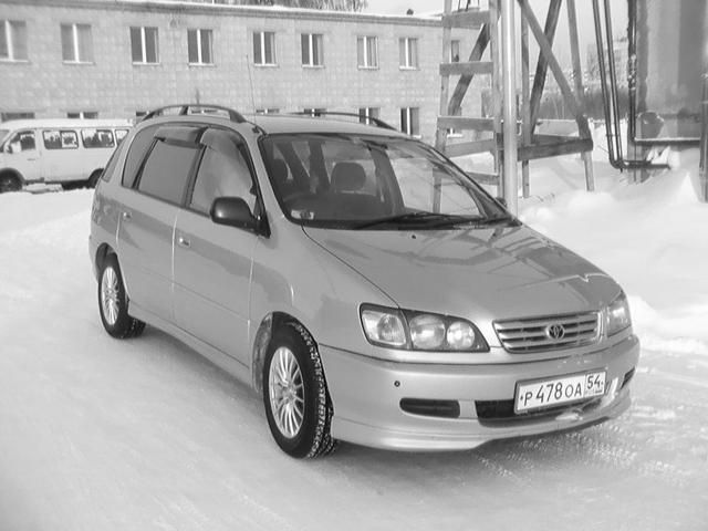 1996 Toyota Ipsum