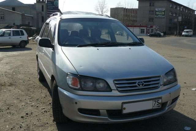 1996 Toyota Ipsum