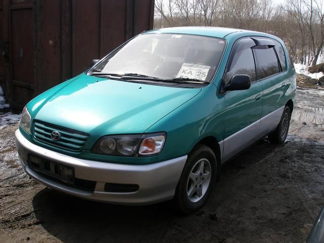 1996 Toyota Ipsum