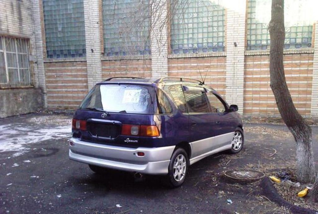 1996 Toyota Ipsum