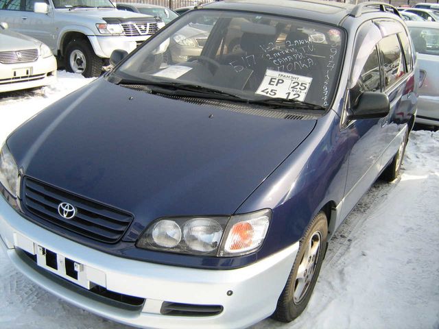 1996 Toyota Ipsum