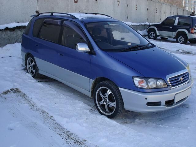 1996 Toyota Ipsum