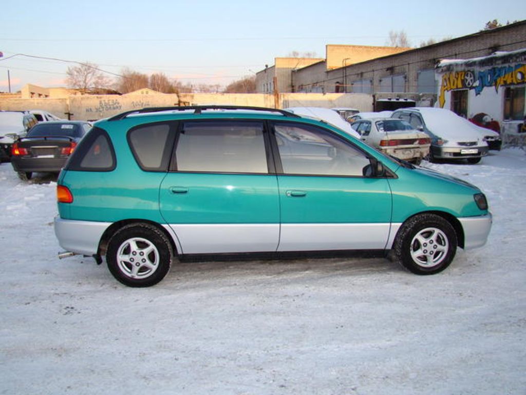 1996 Toyota Ipsum