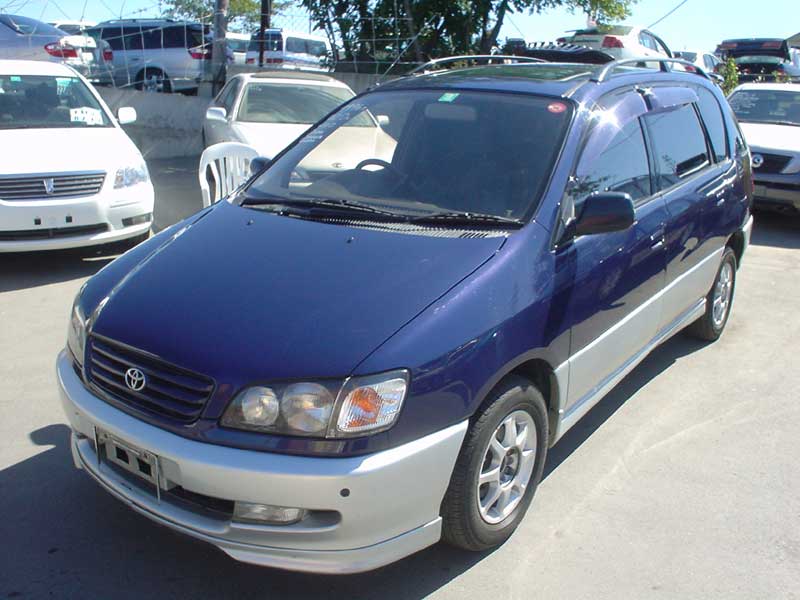 1996 Toyota Ipsum Pictures