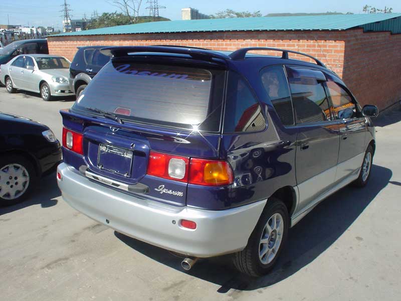 1996 Toyota Ipsum Photos
