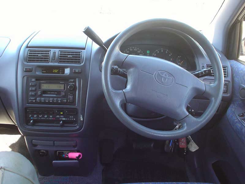 1996 Toyota Ipsum Photos